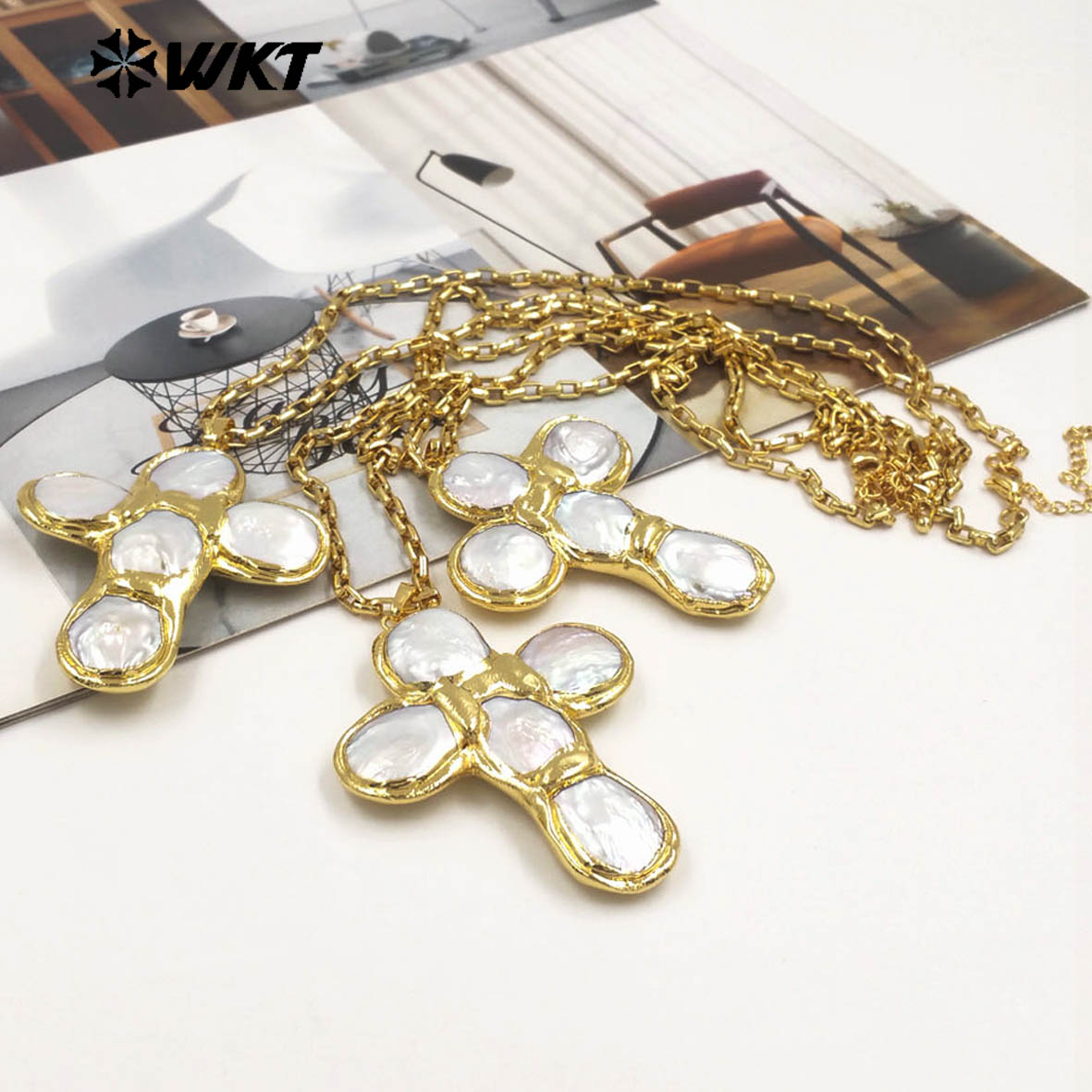 Pearl Trim Chain - WT-JN349 最新デザイン 天然淡水パール クロス型 18インチネックレス 18金メッキ仕上げ